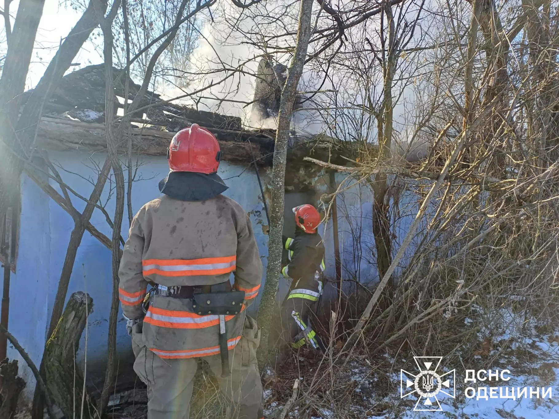 У селі на Одещині рятувальники у палаючому будинку натрапили на тіло літнього власника