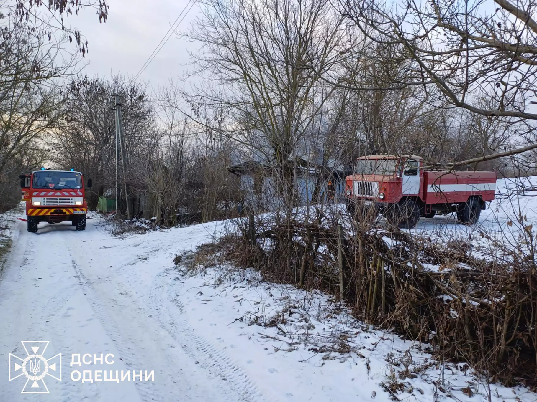 У селі на Одещині рятувальники у палаючому будинку натрапили на тіло літнього власника